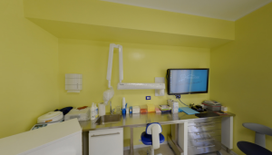 Postazione strumenti della clinica Dental House Kids